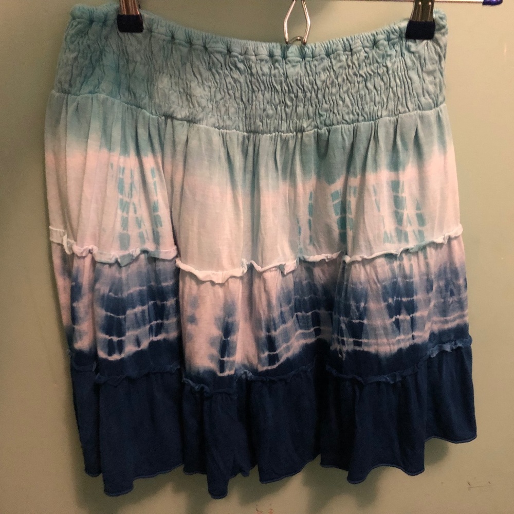 Tiered Tie Dye Skirt by Romeo and Juilet Couture in sz Small
